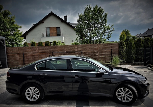 Volkswagen Passat cena 69800 przebieg: 126500, rok produkcji 2017 z Rzeszów małe 742